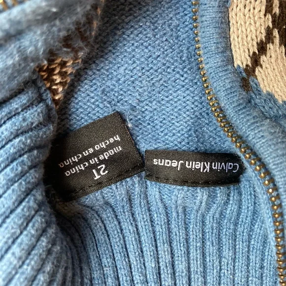 Calvin Klein Sweater - Picture 2 of 2